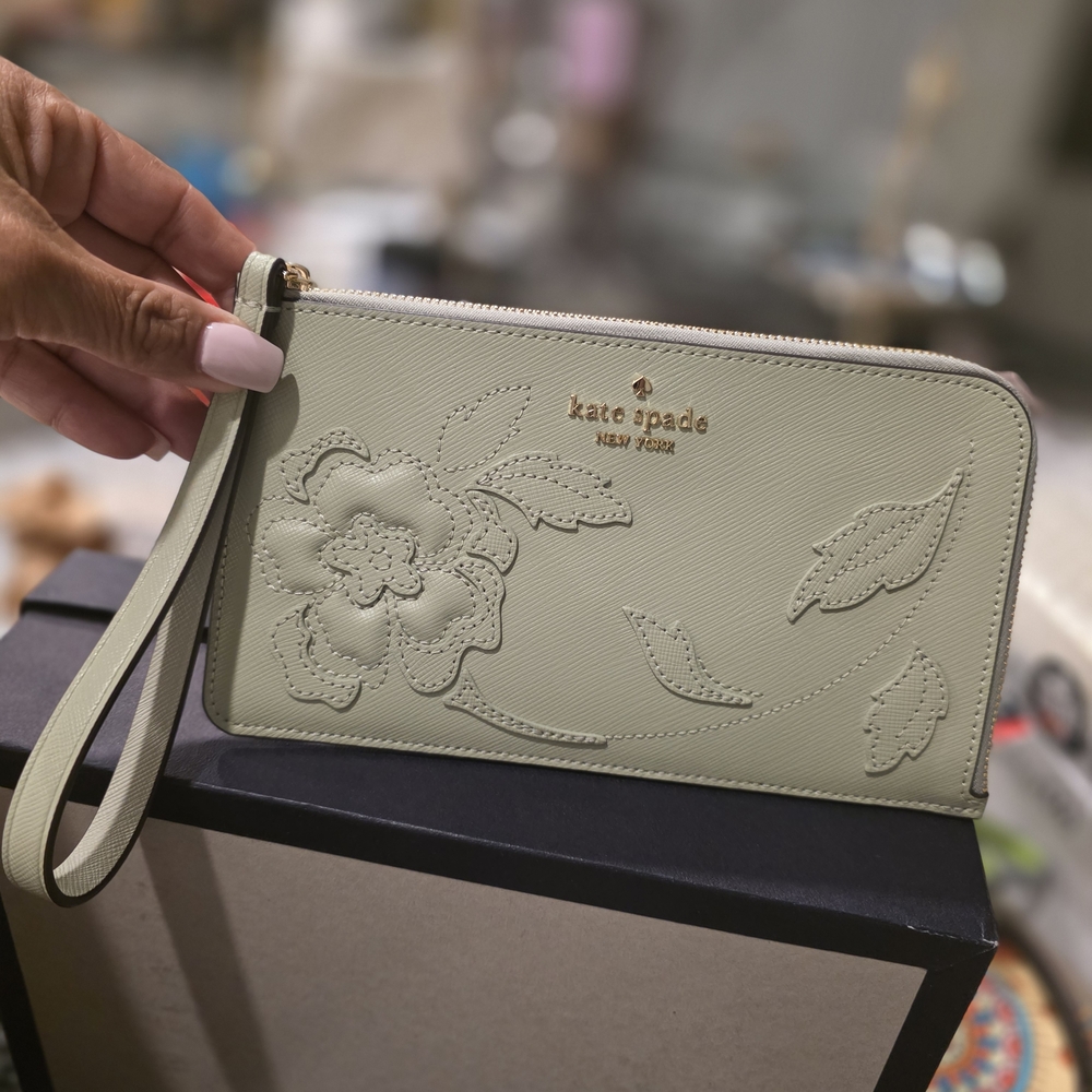NEW Kate Spade Mint Floral Embossed Wallet
